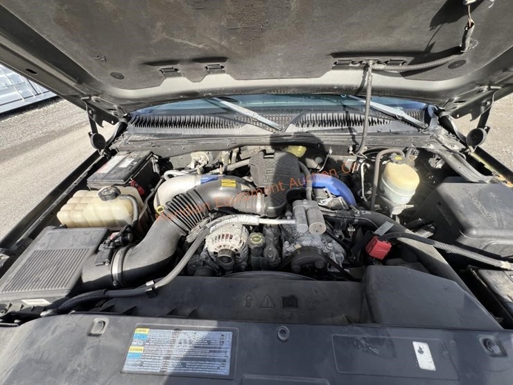 2002-chevrolet-silverado-2500-image-36