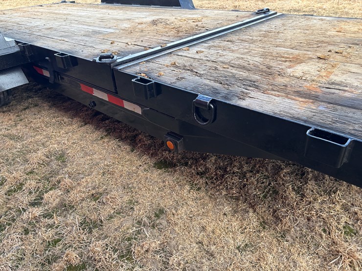 #2276-•-2013-b-&-b-20'-tandem-axle-tilt-bed-trailer-image-17