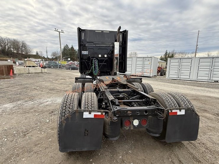 2017-international-prostar-image-5