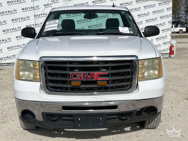 2009-gmc-sierra-2500-image-22