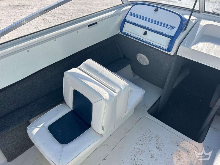 1992-21ft-four-winns-205-sundowner-boat-w/-boat-trailer-image-10