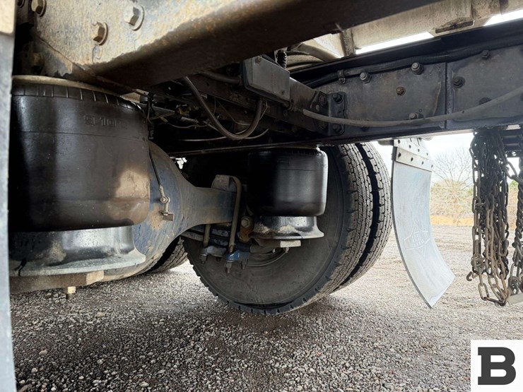 1993-freightliner-fld112-image-20