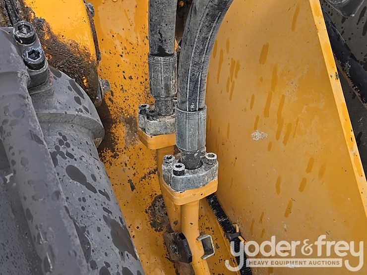 2014-volvo-l150h-image-30