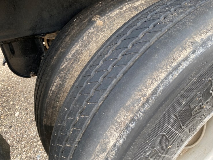 #502-•-2012-northern-8,500-gallon-semi-manure-tanker-(has-wi-title)-(waupun,-wi)-image-36