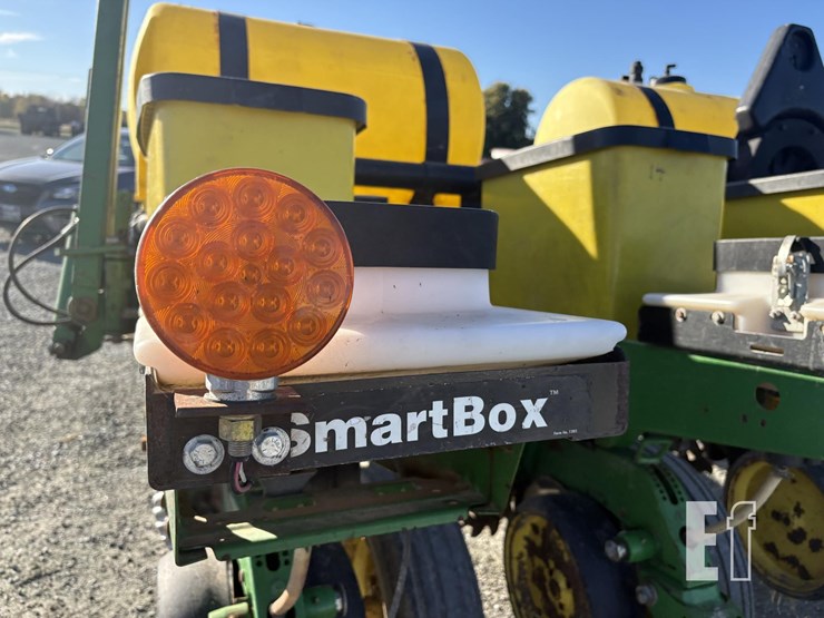 john-deere-7200-image-12