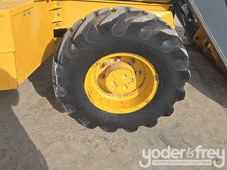 2018-deere-310sl-image-24