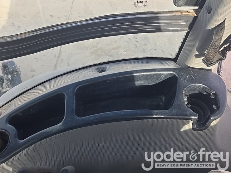 2022-case-590sn-image-88