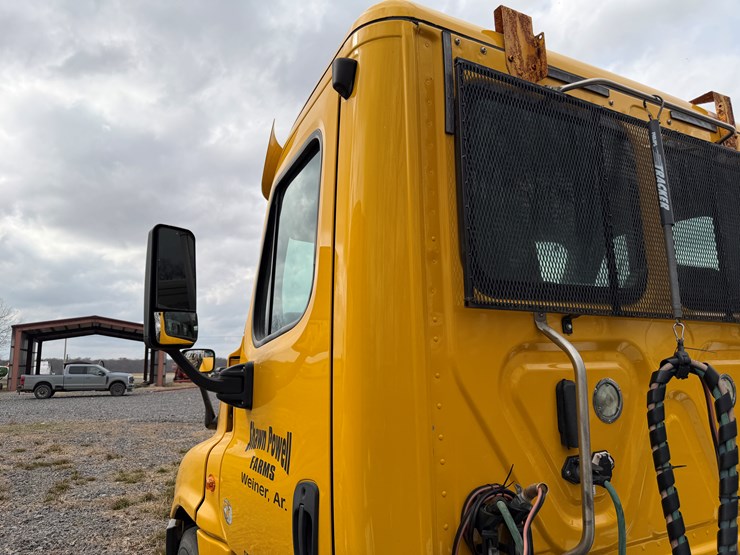 #40954-•-2016-freightliner-t/a-daycab-truck-tractor-3akjgedv4gsgw5933-image-26