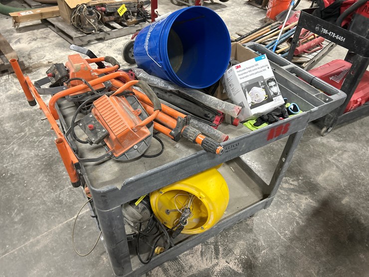 #5453-•-lights,-ppe,-cable,-rolling-cart-image-3