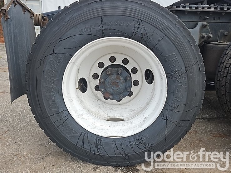 2017-international-8600-image-11