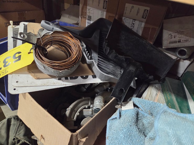 #5372-•-misc.-hardware-and-manuals-image-3