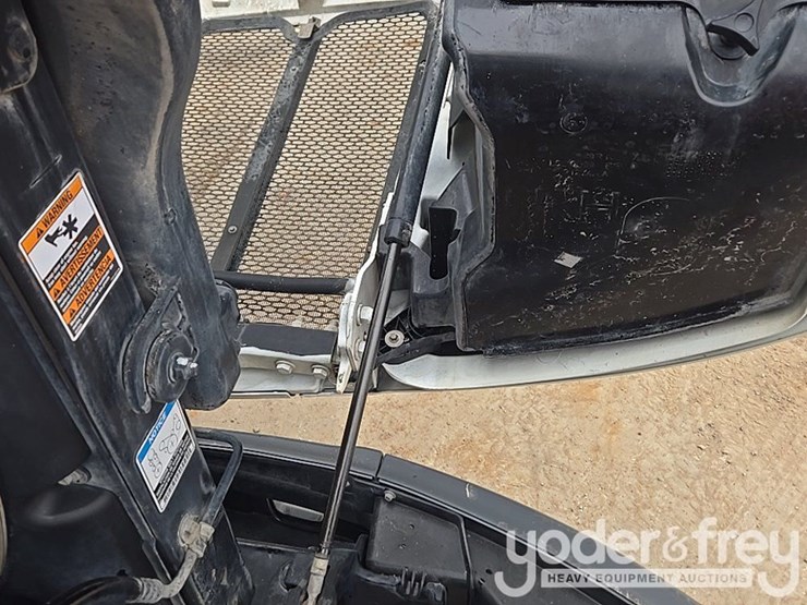 2019-peterbilt-579-image-44