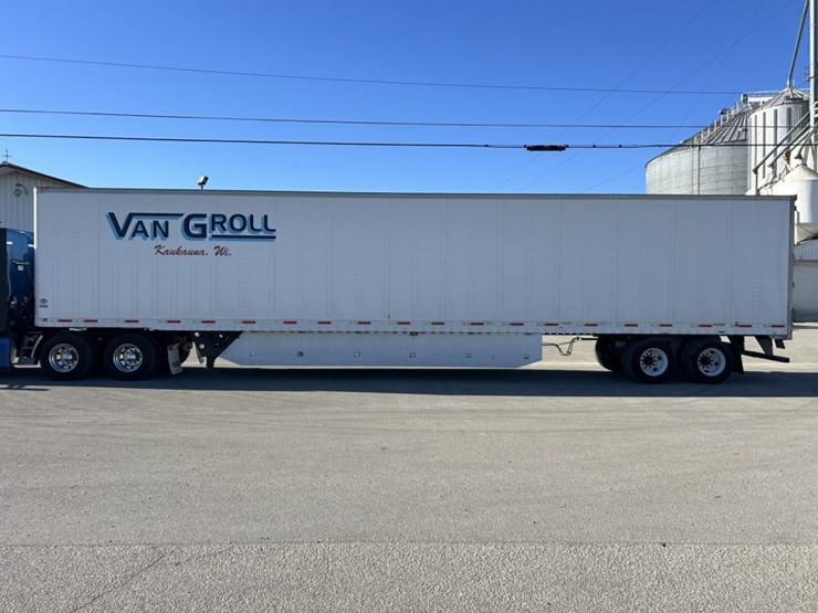 2014-utility-53'-image-2