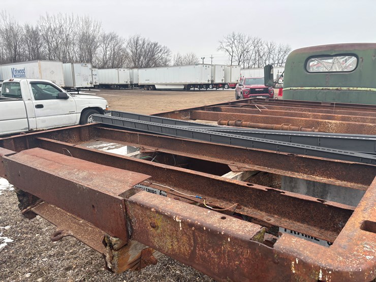 #2255-•-1941-chevrolet-flatbed-dump-truck-image-37