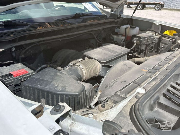 2022-chevrolet-silverado-2500-image-9