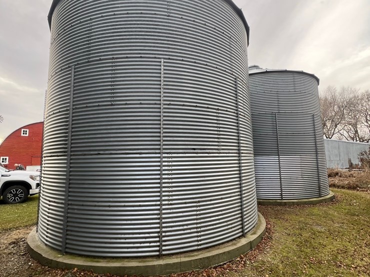 lot-24.-3,250-bu.-columbian-grain-bin-to-be-moved-(bin-2)-image-12