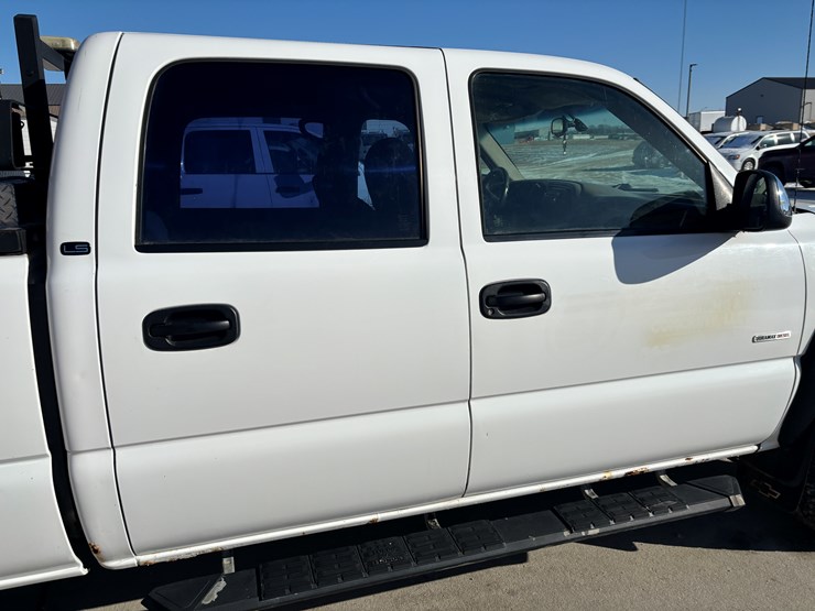 2002-chevrolet-2500-image-15