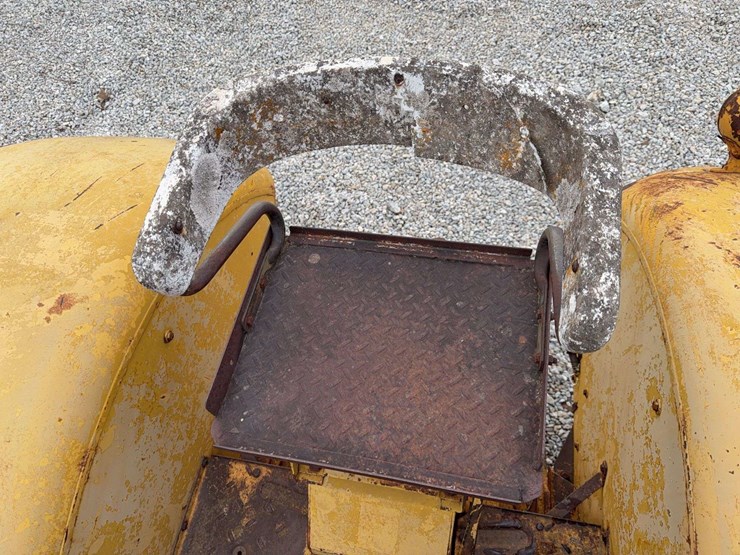 international-806-image-33