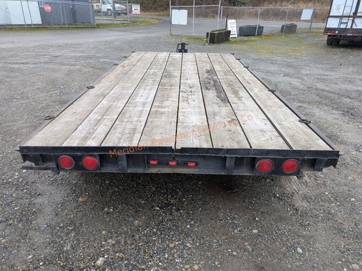 1975-utility-flatbed-image-5