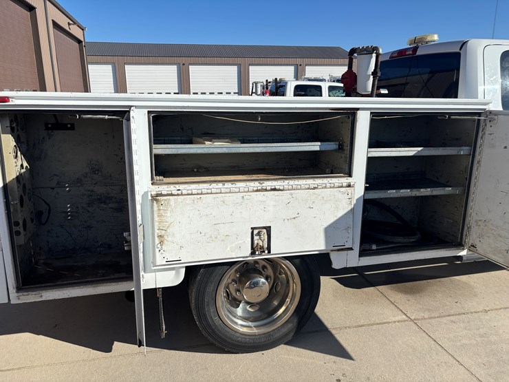 #2296-•-2011-dodge-4500-service-truck-image-26