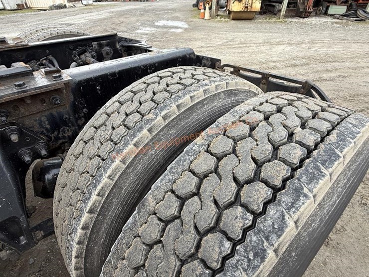 2017-international-prostar-image-22