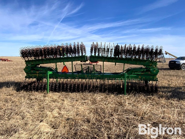 2022-john-deere-60-image-6