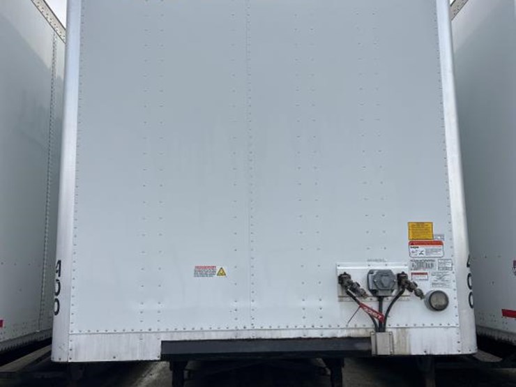 2019-utility-53'-image-8