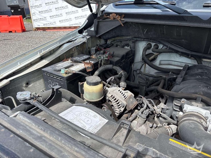 2013-nissan-nv2500hd-image-7