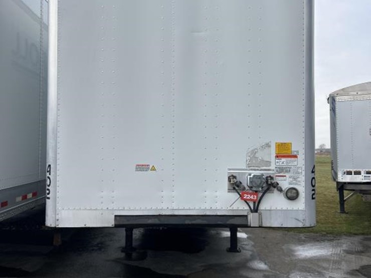 2019-utility-53'-image-7