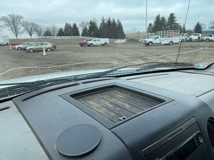 2005-ford-f150-xl-image-24