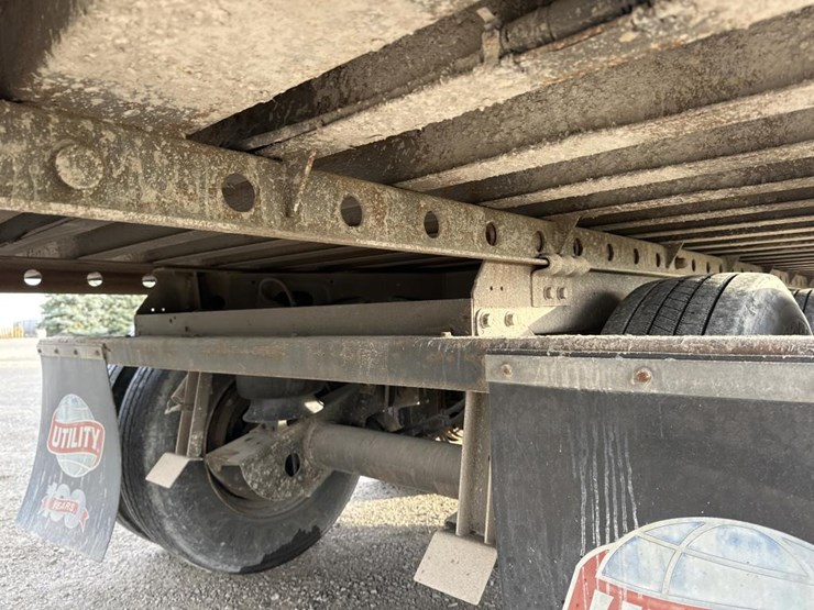 2016-utility-53'-image-13