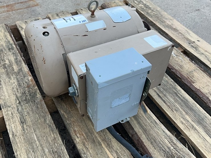 very-good-baldor-7.5-hp-220-single-phase-electric-motor-with-self-contained-on-off-switch-image-1
