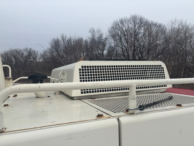 1993-link-belt-ls-2700c-image-16