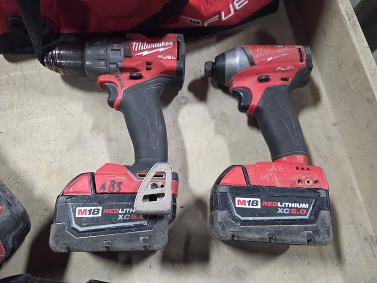 #5417-•-(5)-milwaukee-tools-w/-(5)-batteries-and-more-image-3