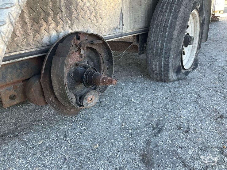 2002-suncoast-18ft-t/a-enclosed-trailer-image-12