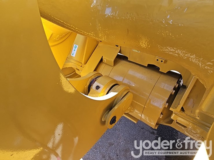 2026-caterpillar-930-image-19