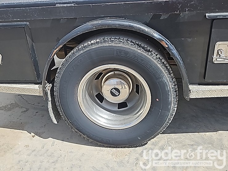 2010-dodge-ram-3500-image-16