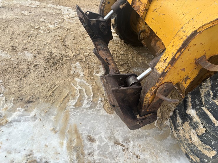 2009-caterpillar-252b2-image-20