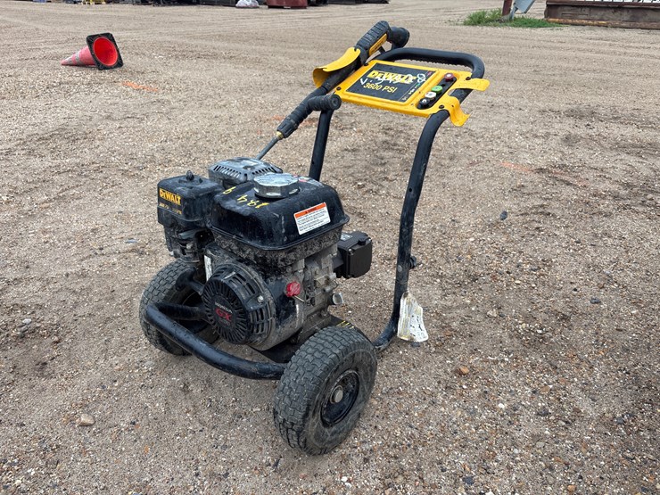 #2849-•-dewalt-3600-psi-pressure-washer-image-2