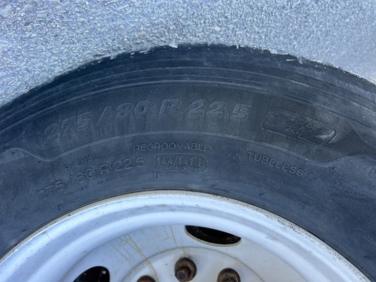 2014-utility-53'-image-45