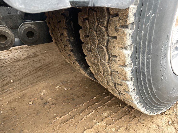 2019-kenworth-t880-image-23