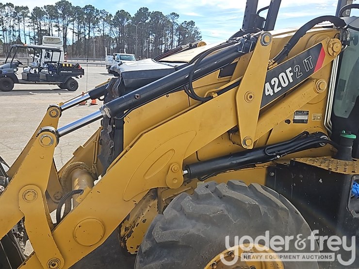 2016-caterpillar-420f2-it-image-17