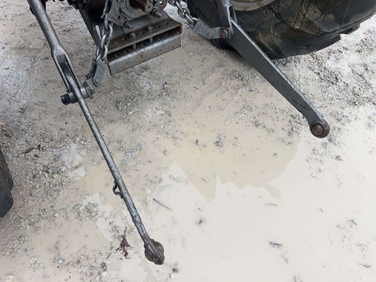 massey-ferguson-135-image-40