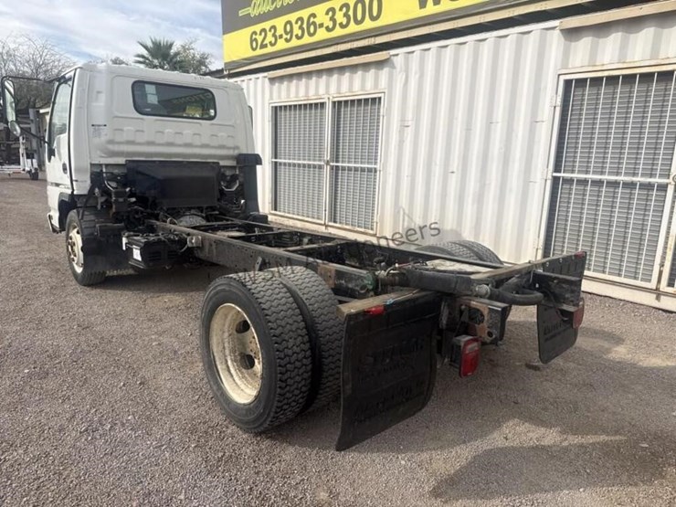 2007-isuzu-nrr-image-8