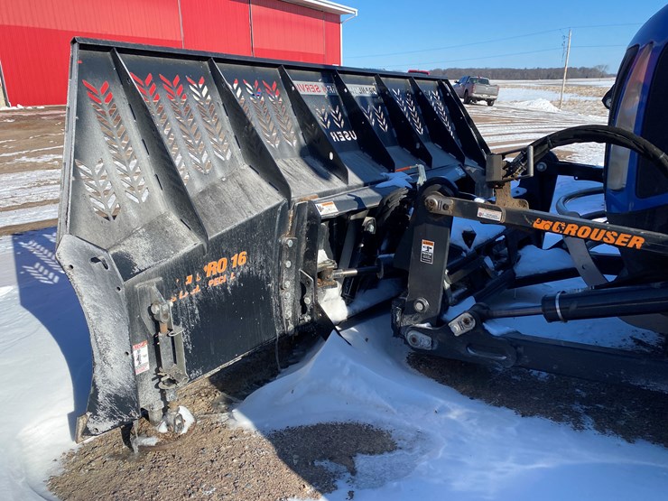 2012-new-holland-670-image-34