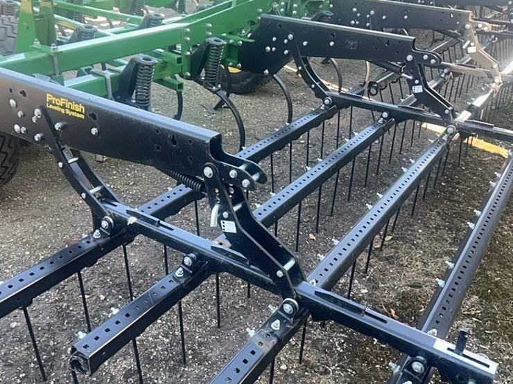 2024-john-deere-52-image-37