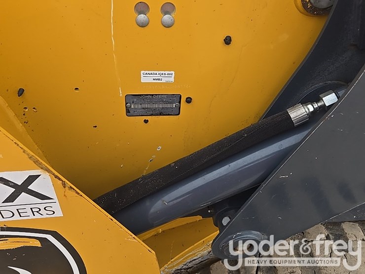 2021-deere-317g-image-43