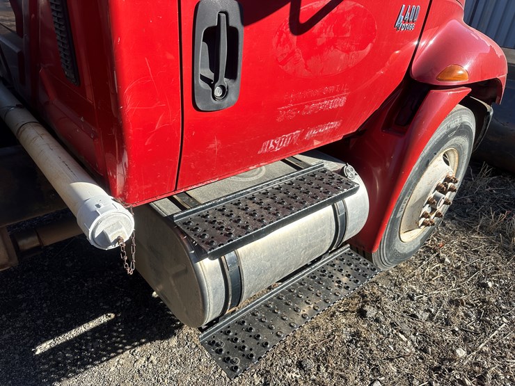 2002-international-4400-sba-image-13