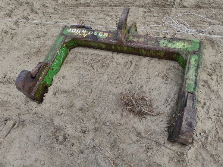 john-deere-quick-hitch-image-1