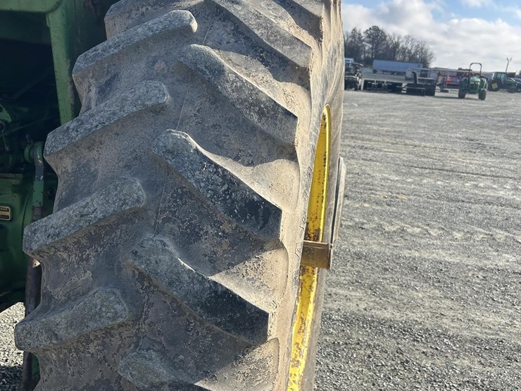 john-deere-4230-image-3